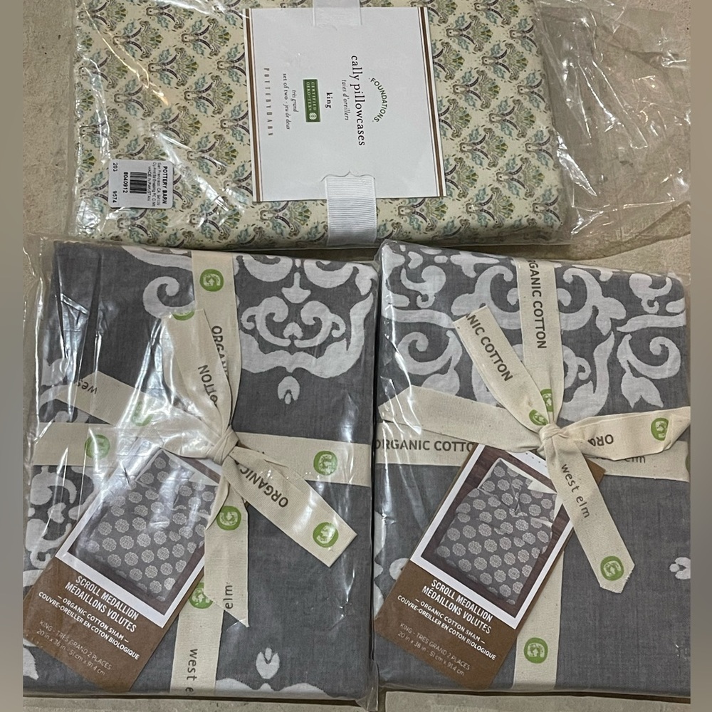 4 POTTERY Barn pillow cases